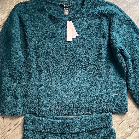 Teal Victoria Secret On Point Cozy Knit Set - Picture 3 of 8